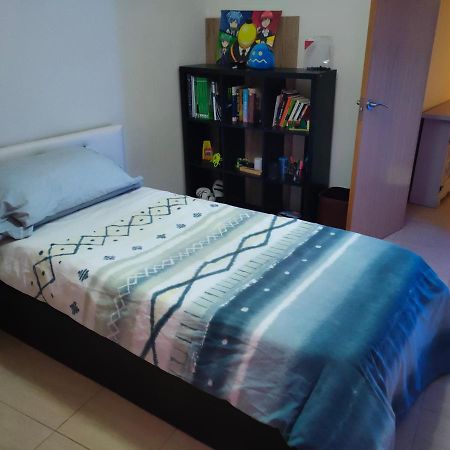 Habitacion Amplia Y Comoda Reus Exterior foto